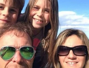 Η οικογένεια Φύτρου δεν θέλει κάλυψη από τα ΜΜΕ στις κηδείες των παιδιών και του συζύγου: «Σεβασμός στον πόνο μας»